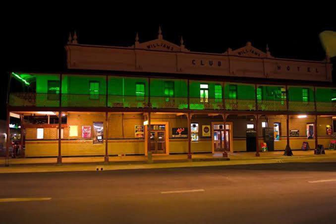 Club Hotel Glen Innes Exterior photo